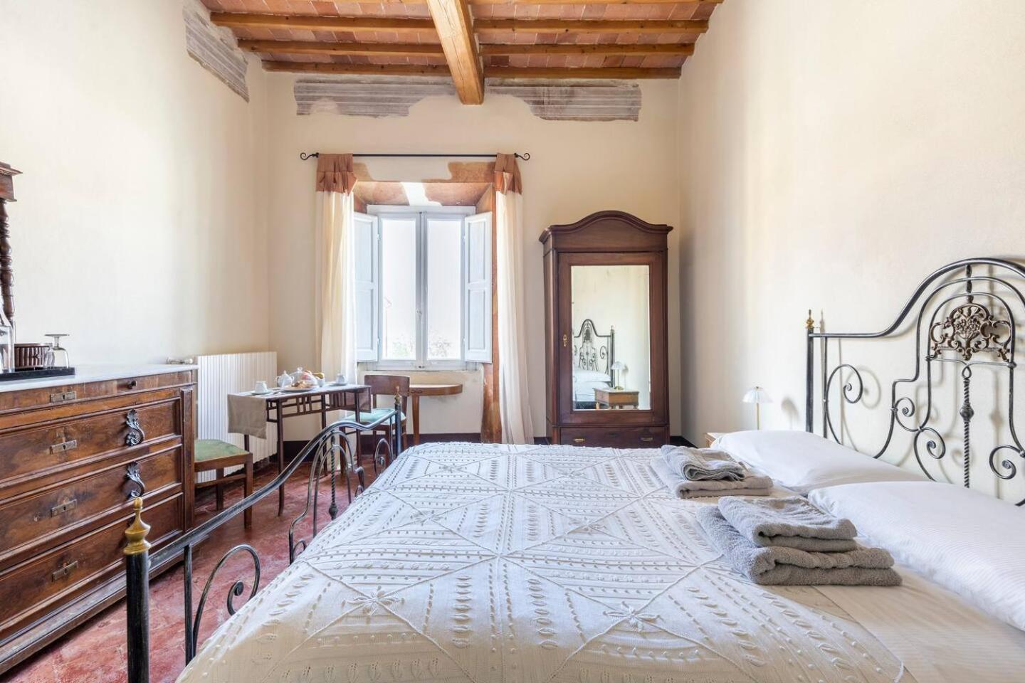 Palazzo Ninci Bed and Breakfast Civitella in Val di Chiana Esterno foto